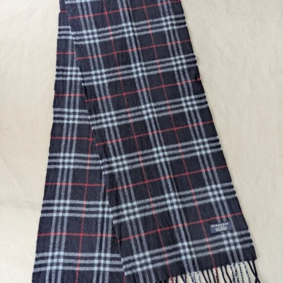 Burberry Designer Lambswool Scarf Navy Unisex – Used – Elegant Cold Weather Wrap - Picture 3 of 7
